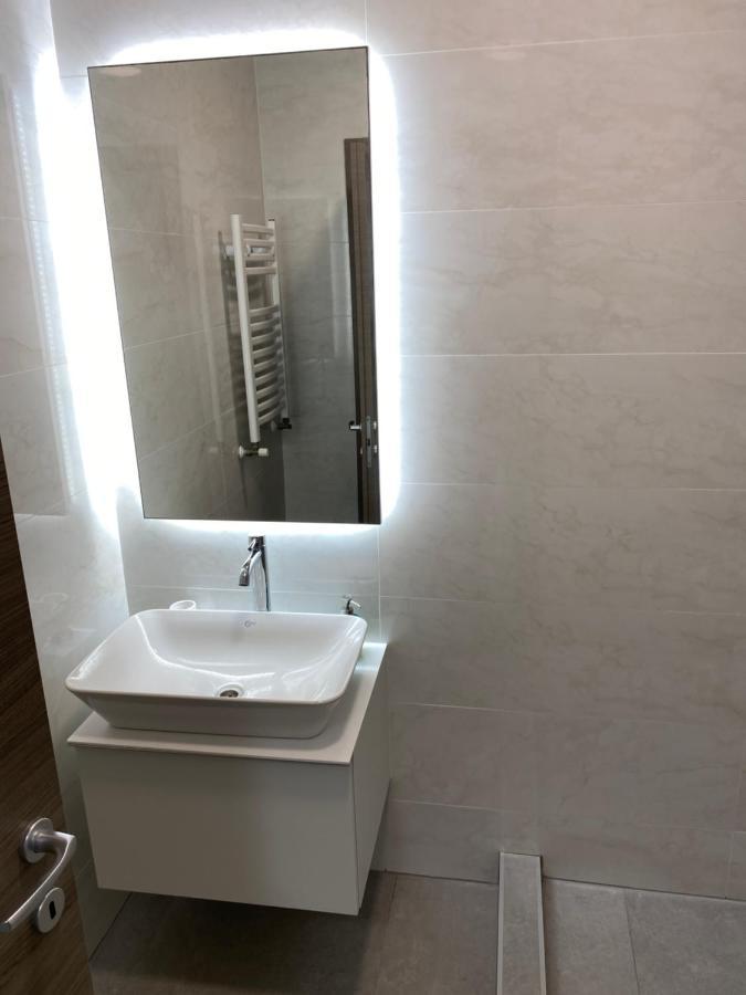 בוקרשט Catedral Apartment מראה חיצוני תמונה
