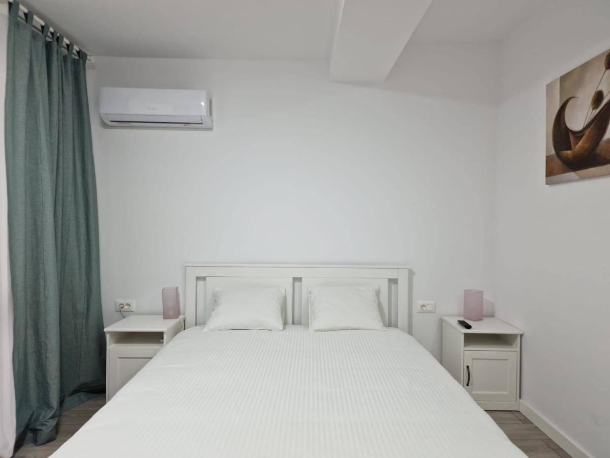 בוקרשט Catedral Apartment מראה חיצוני תמונה