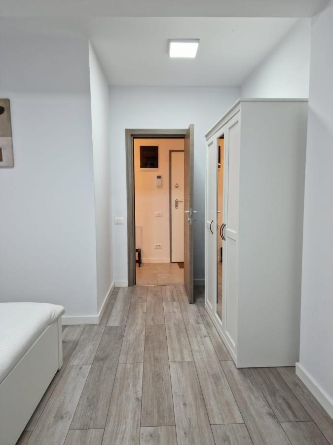 בוקרשט Catedral Apartment מראה חיצוני תמונה