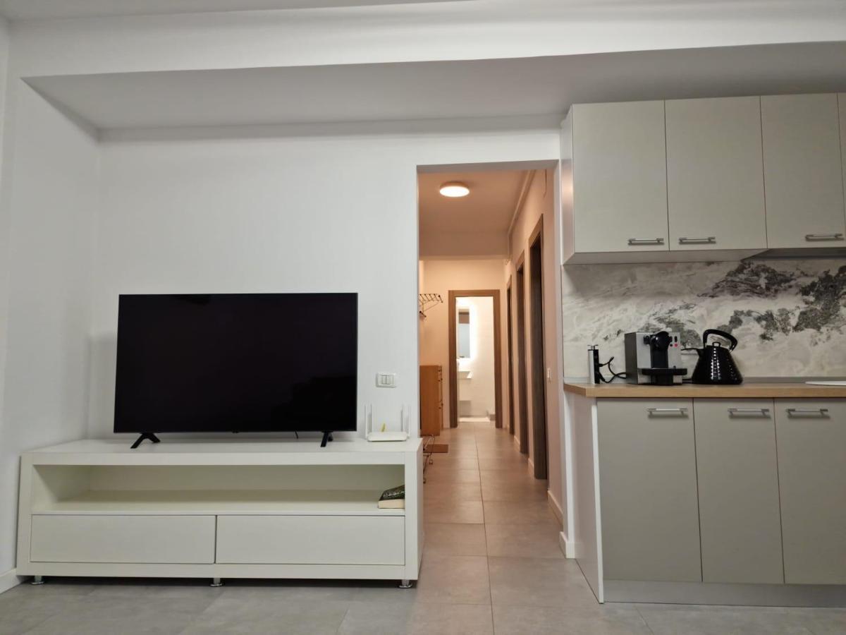 בוקרשט Catedral Apartment מראה חיצוני תמונה
