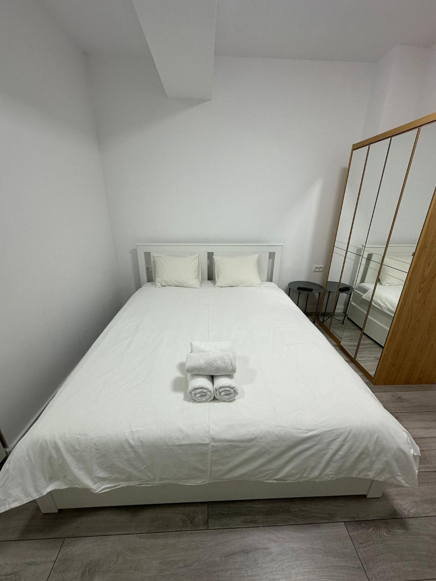בוקרשט Catedral Apartment מראה חיצוני תמונה